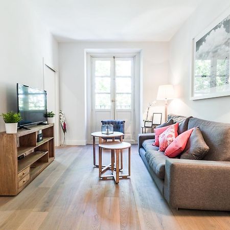 Pyr Select Plaza Santa Ana Apartment Madrid Exterior photo